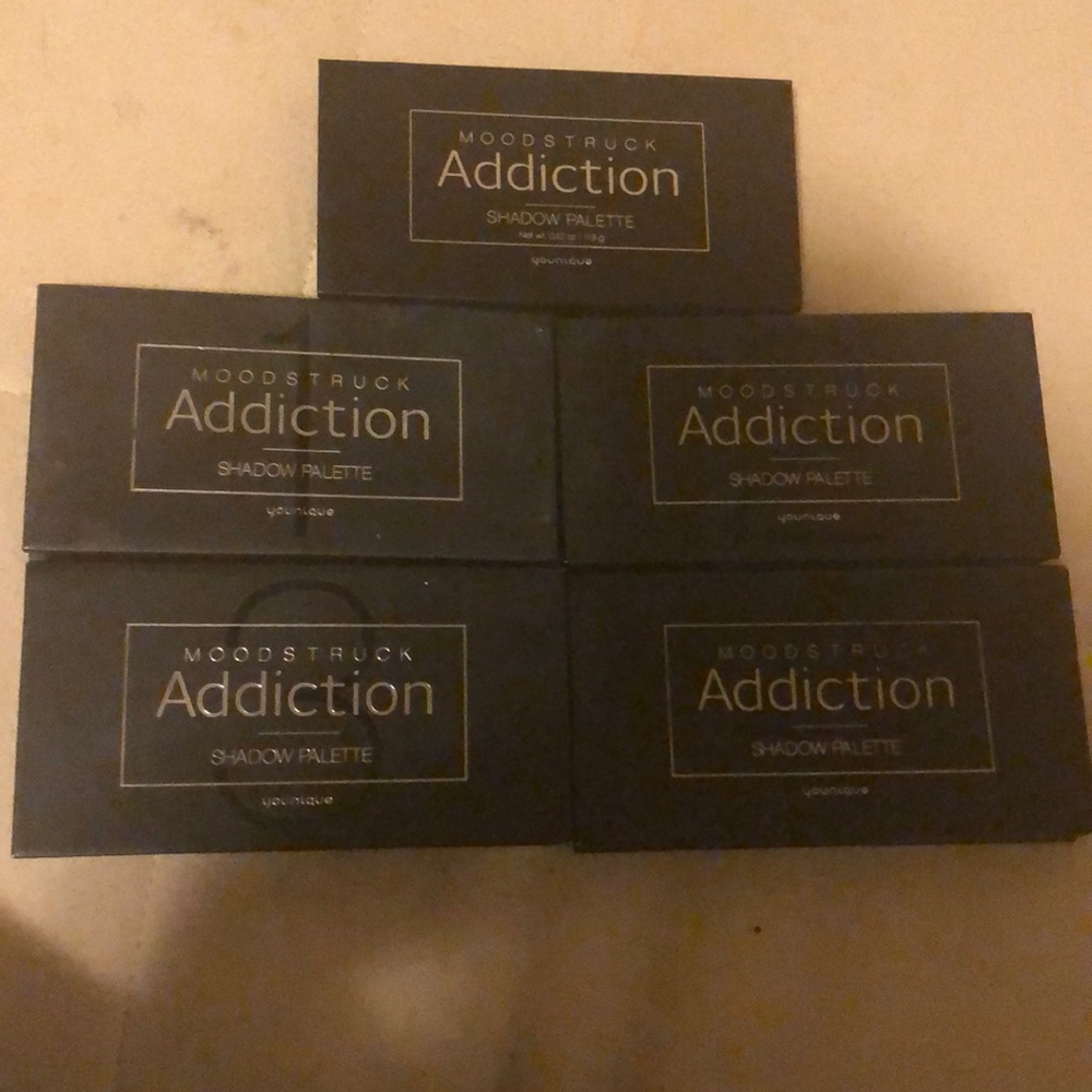 Younique eyeshadow palettes